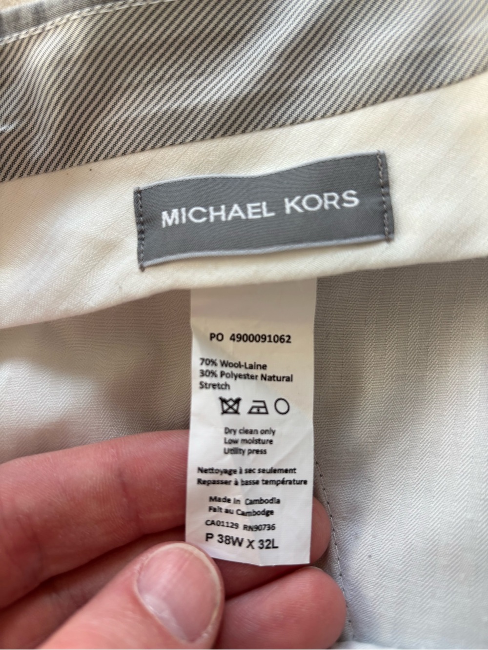 Michael Kors Men's Trousers in Light Gray 38 x 32

Slim fitting